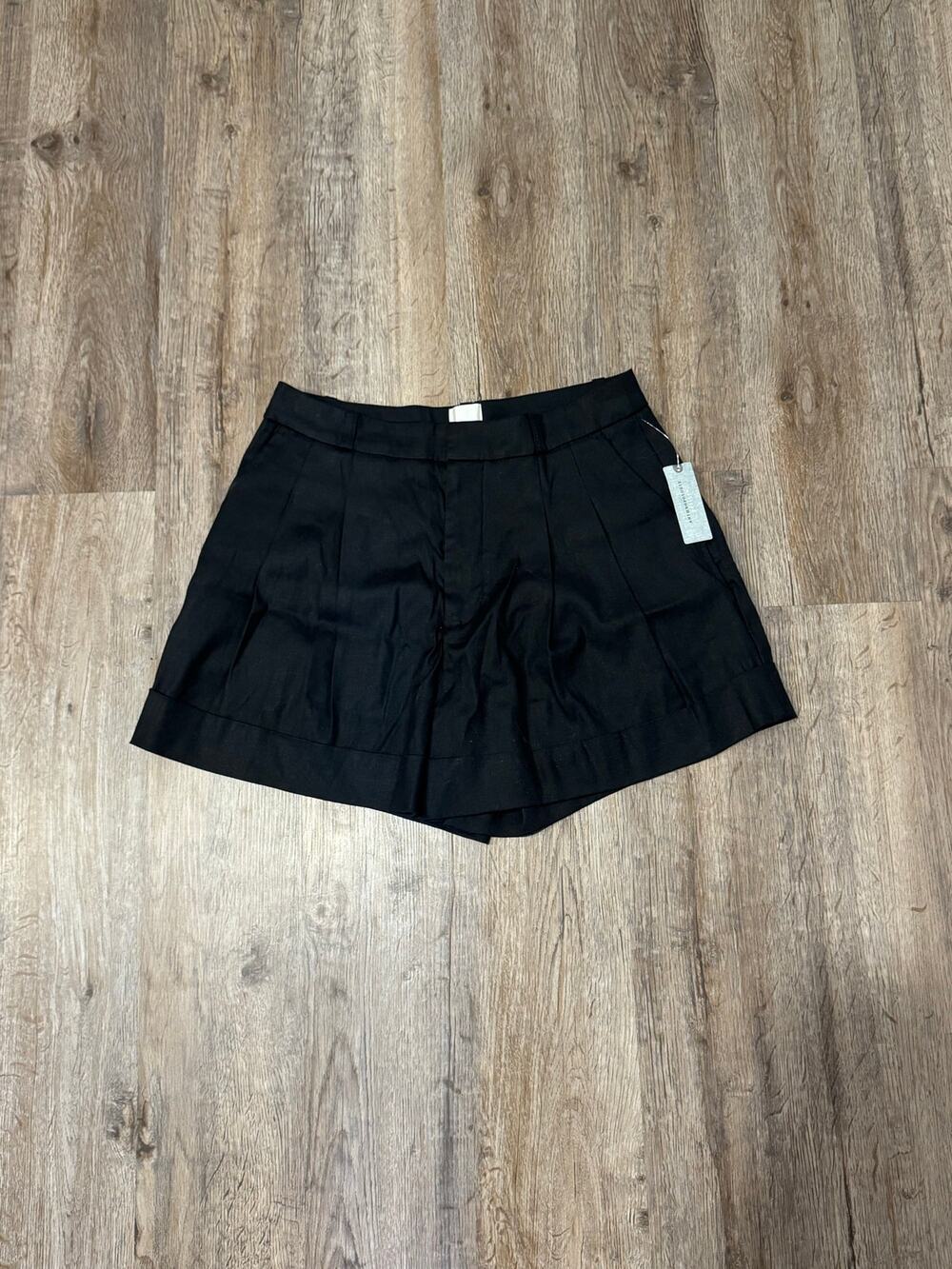 Maeve Women’s The Avery Pleated Trouser Shorts Cuffed Edition Size 6 Petite